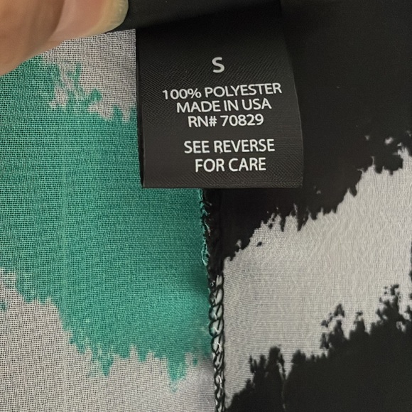 Women’s Size Small Sheer Short Sleeve Blouse - Picture 2 of 5